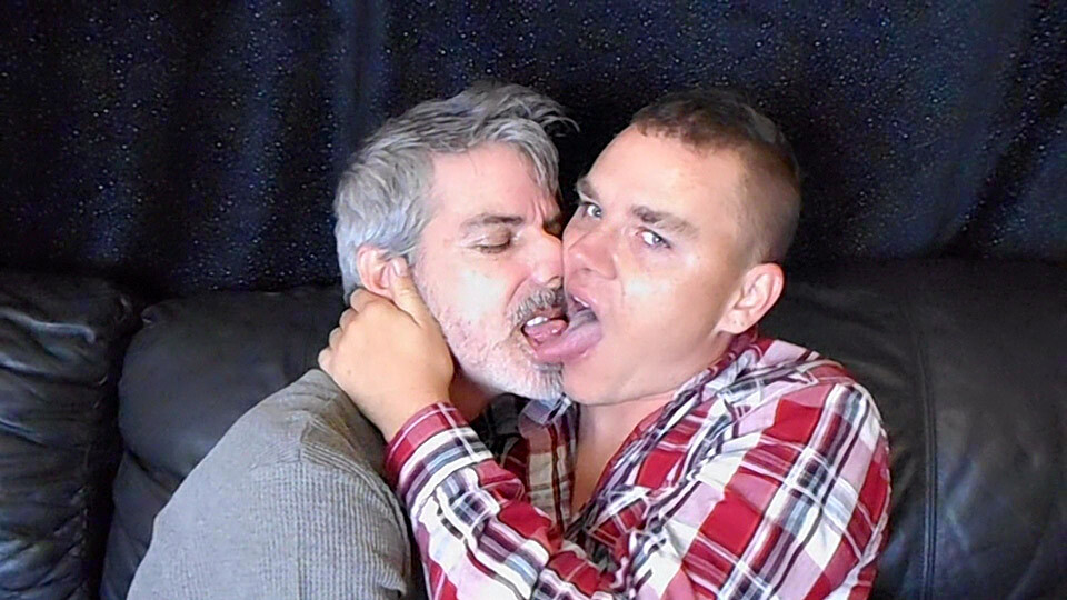 Hot Gay Kissing With Leo - Leo Blue & Richard Lennox