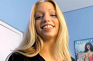 Roxanne Makes a Perfect Pornstar
